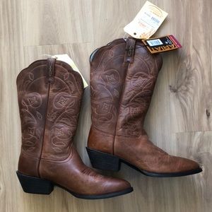 NWT Ariat Cowboy boots